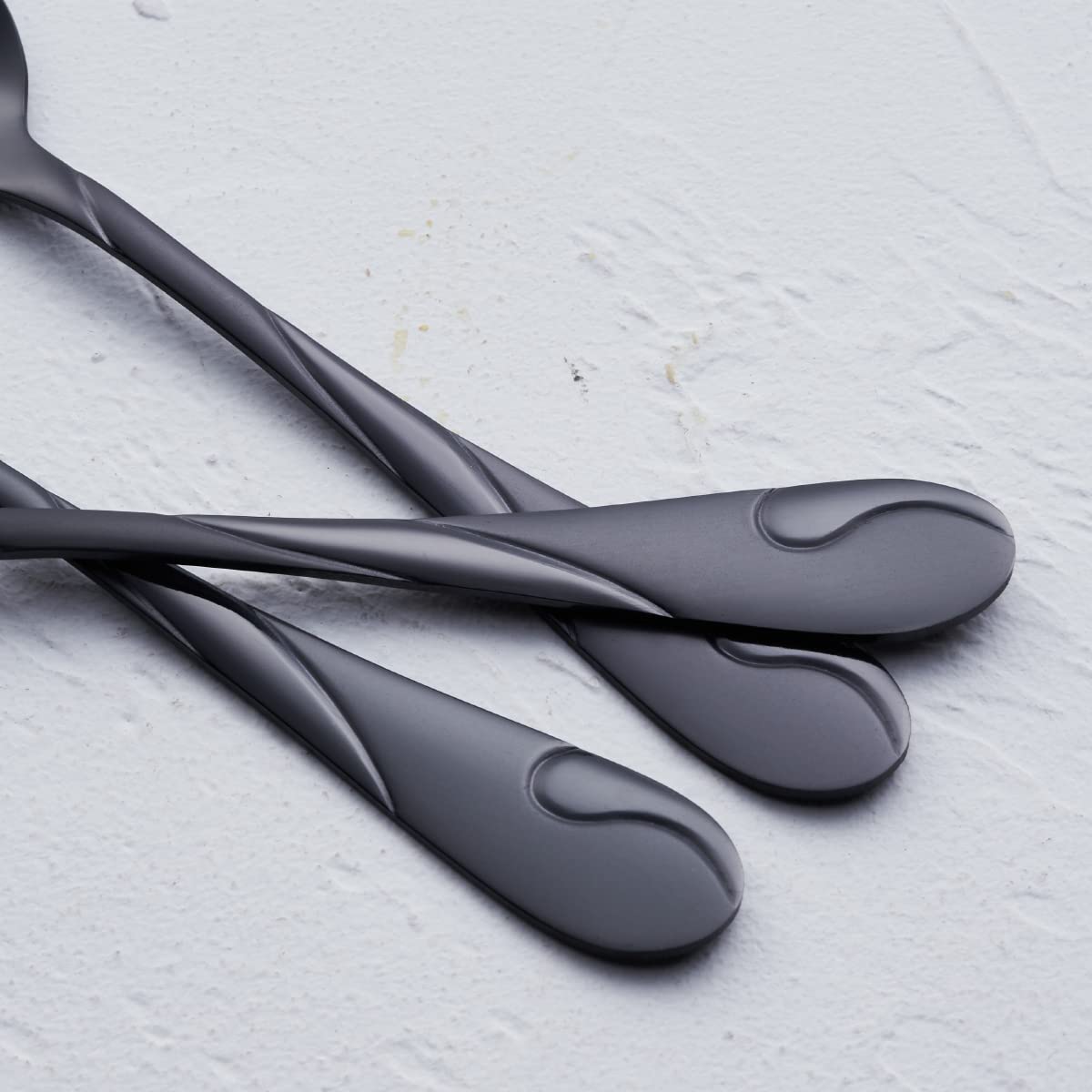 Seeshine 18/0 stainless steel silverware resists rust for years