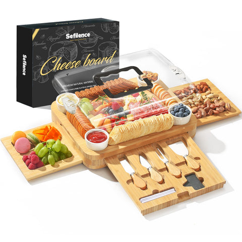 SEFILENCE charcuterie board with lid showing secure travel-ready design