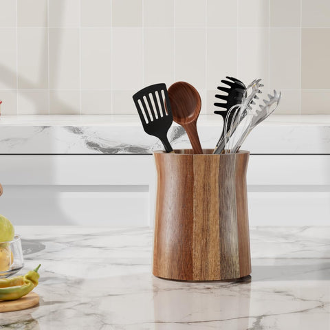 Segtenant gift-worthy utensil organizer for home chefs and cooking enthusiasts.