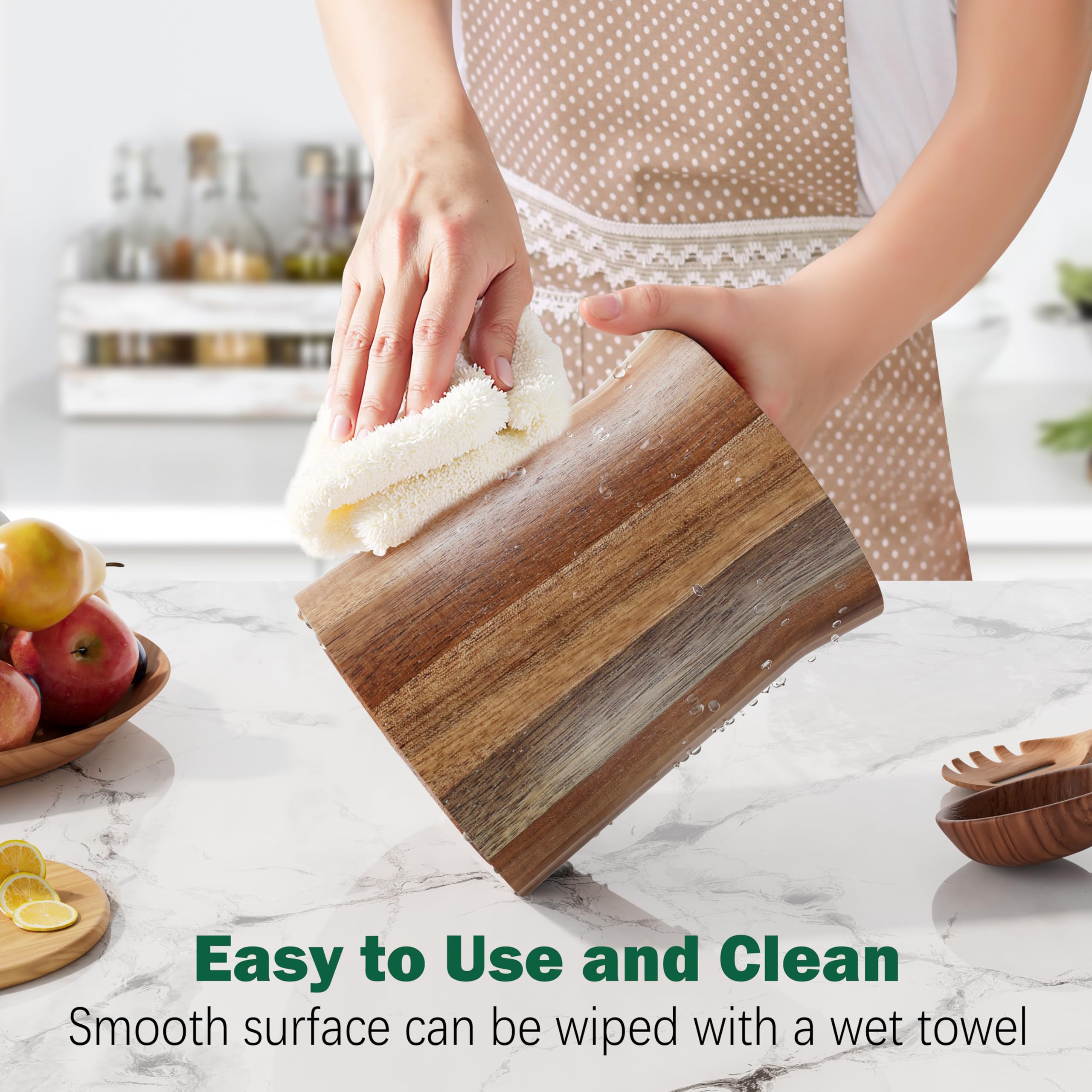Segtenant sturdy acacia wood design adds farmhouse charm to the kitchen.