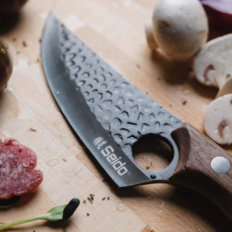 Seido Kyodai oakwood handle offers secure control and refined feel.