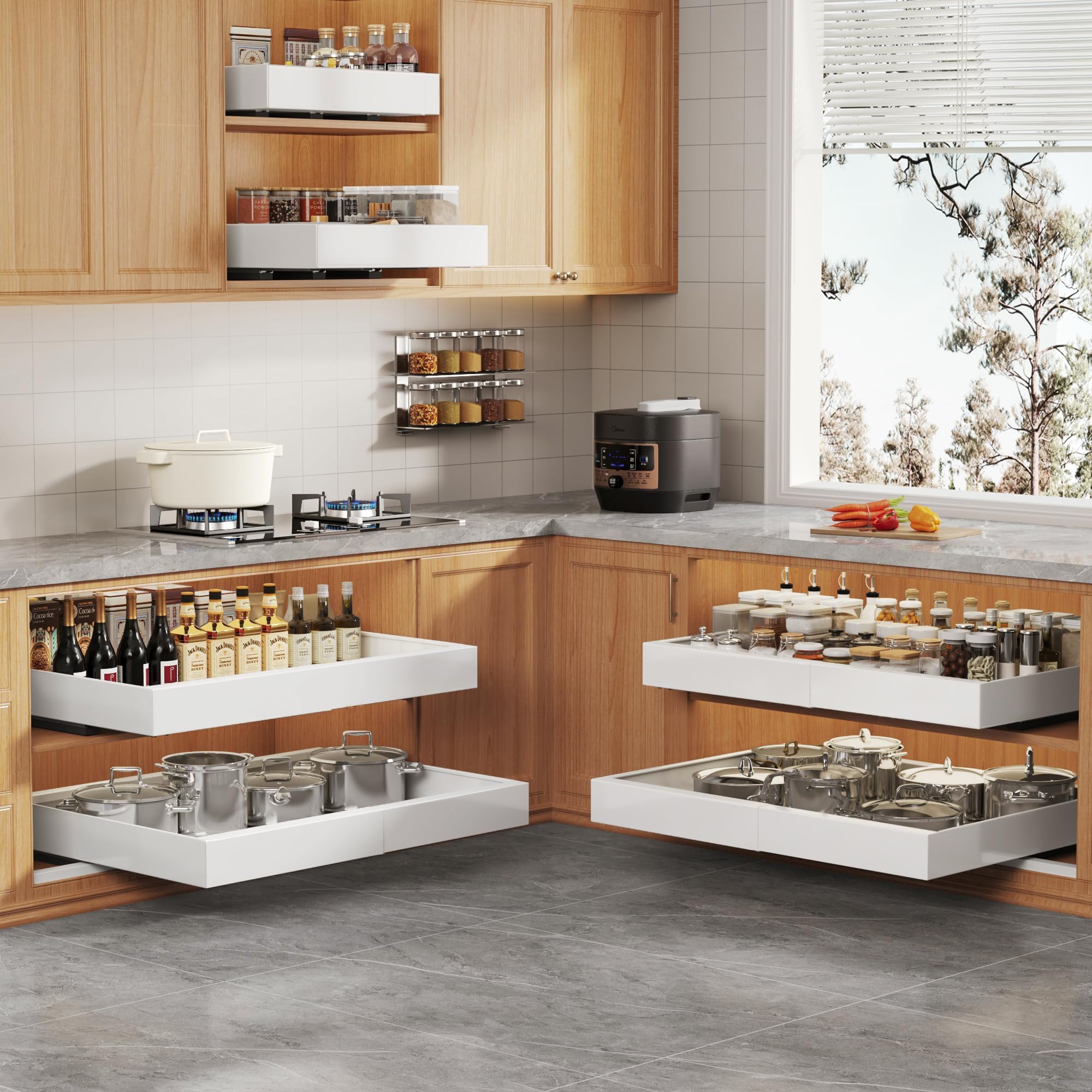 Seinloes easy pull-out design minimizes bending while retrieving items.