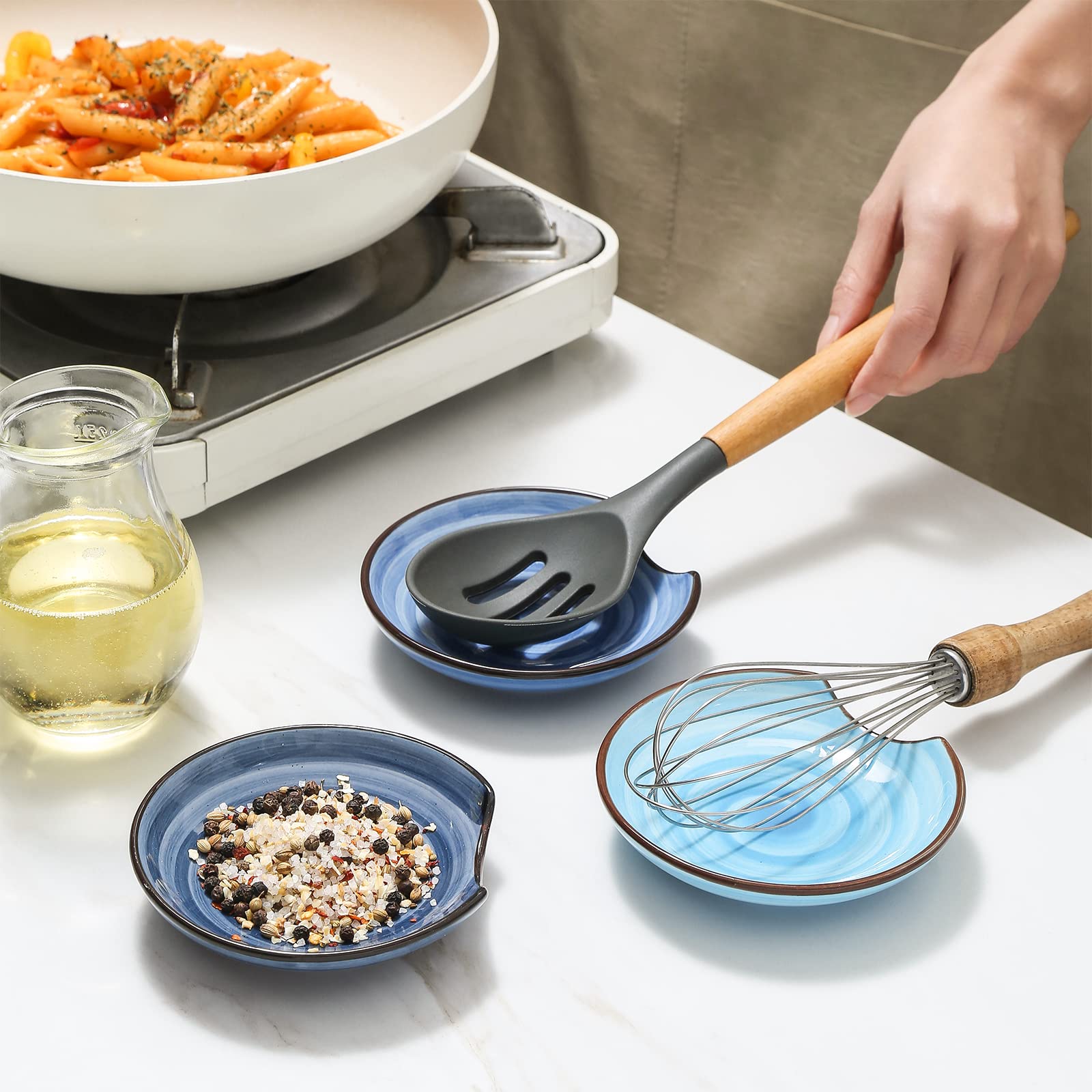 Selamica 4-6 inch spoon rest showcases the colorful swirl pattern