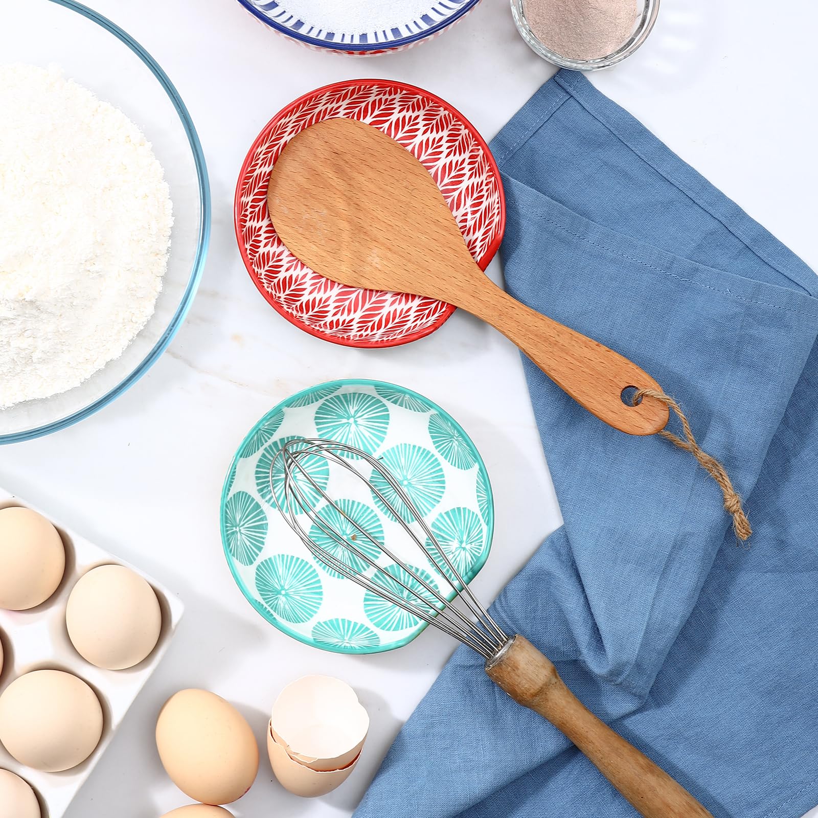 Selamica dishwasher safe spoon rest simplifies cleanup after cooking.