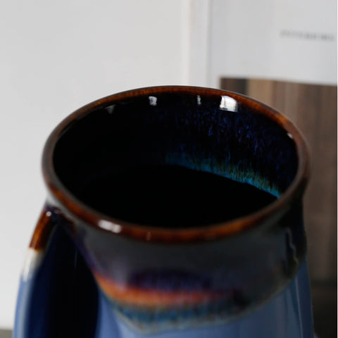 Selamica ergonomic pocket design enhances grip during sipping.
