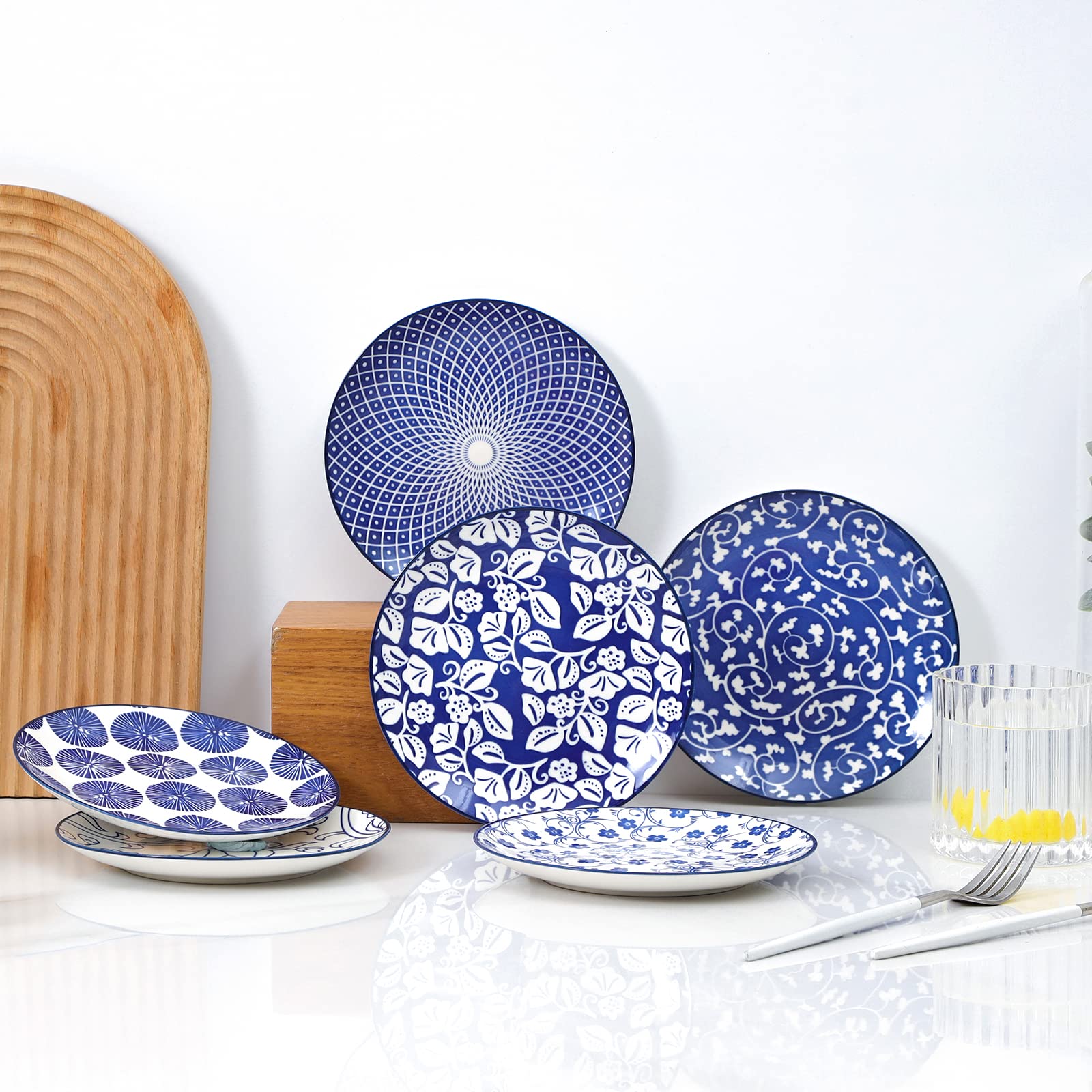 Selamica porcelain plates are durable and safe for everyday use.