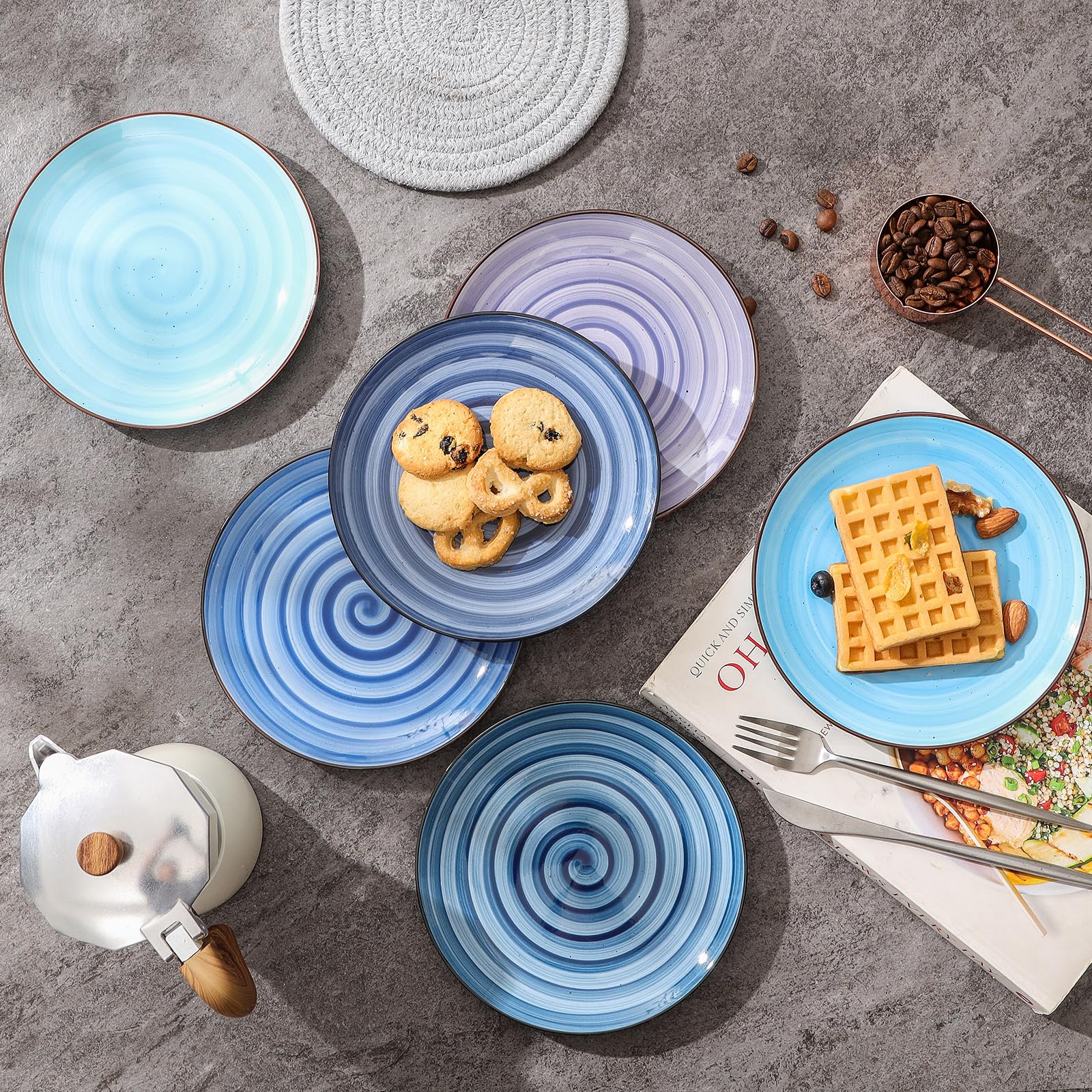 Selamica raised-edge plate keeps sauces in place during meals and servings