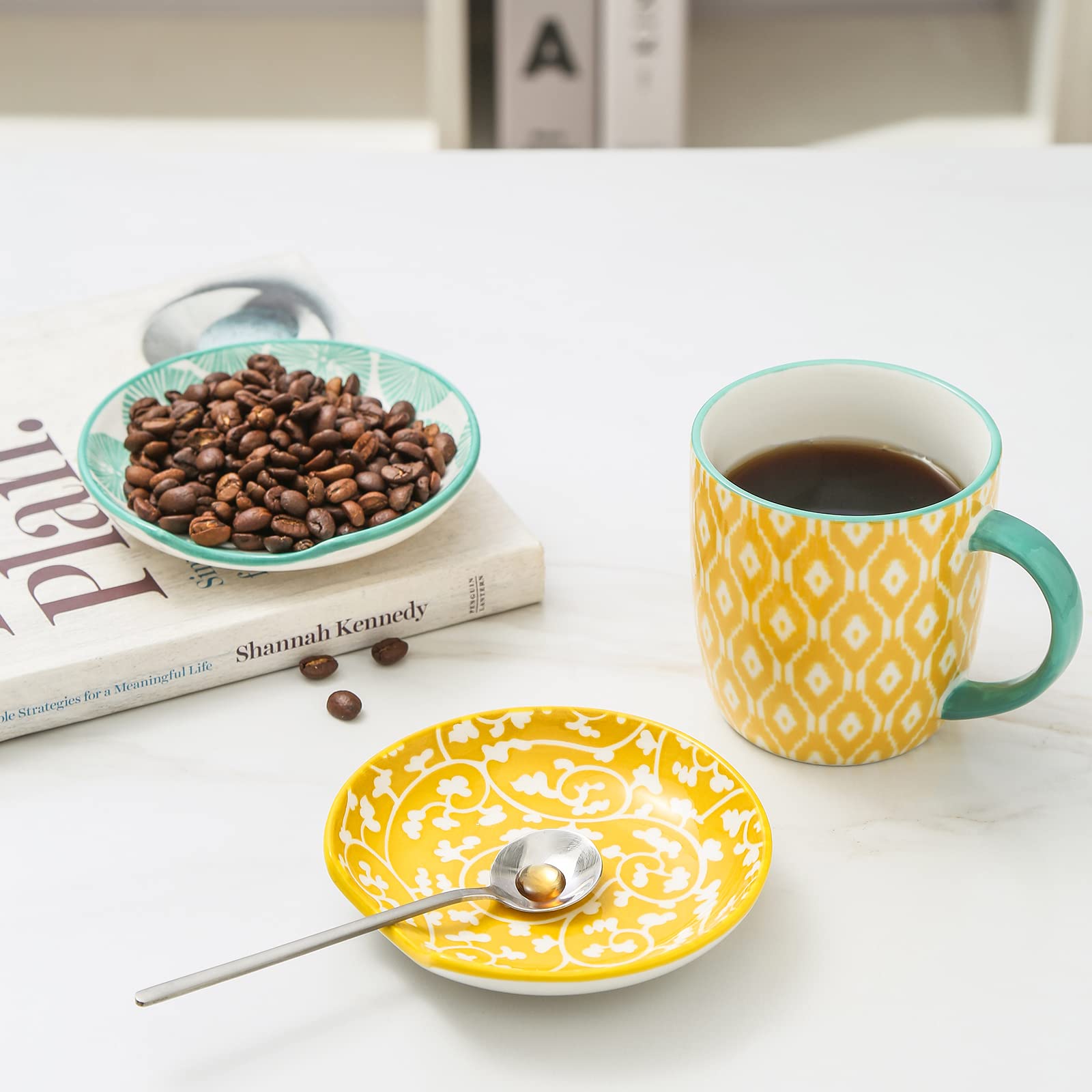 Selamica spoon rest heat-resistant ceramic protects countertops from heat and moisture.