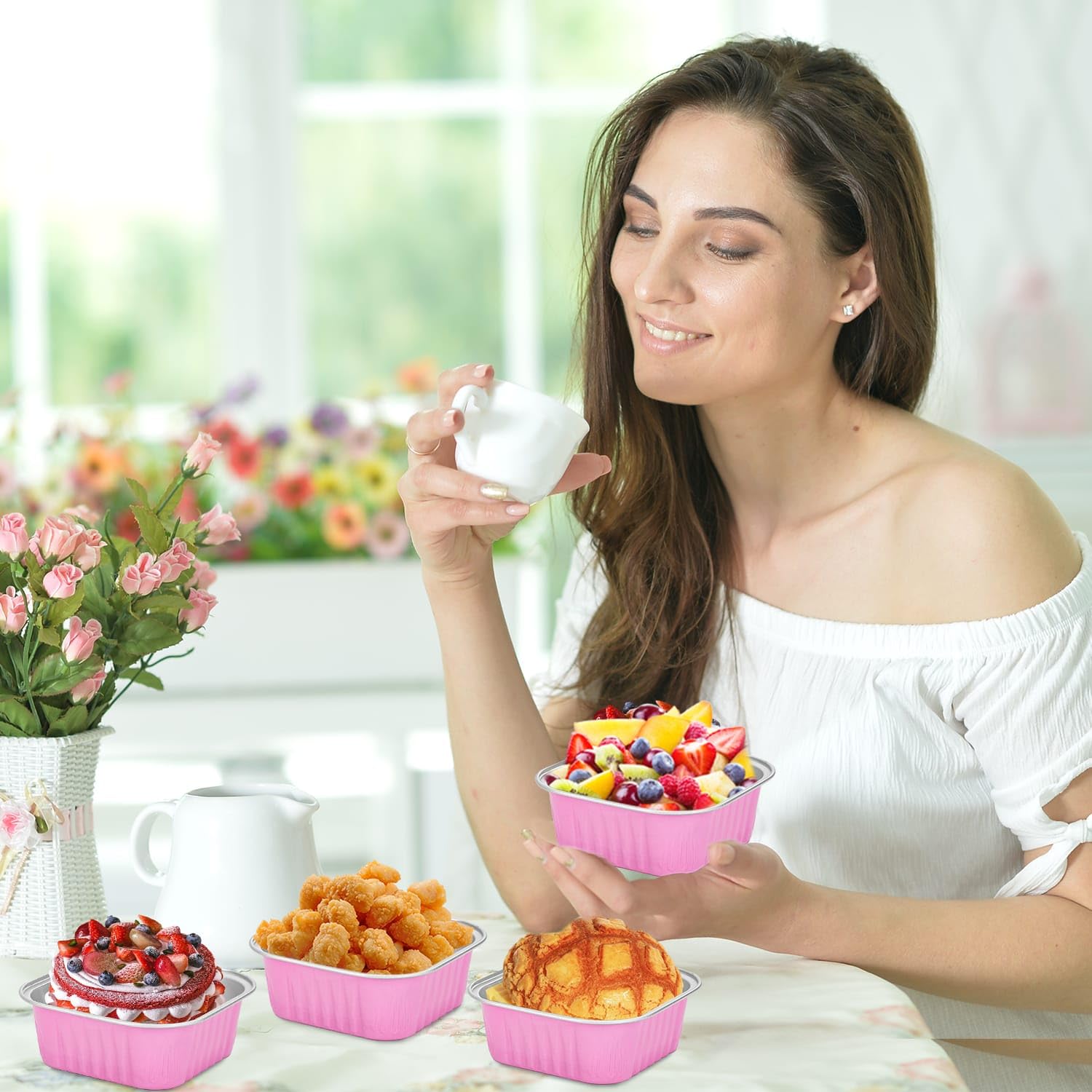 Selizo clear lids for mini cake pans to keep desserts fresh during delivery