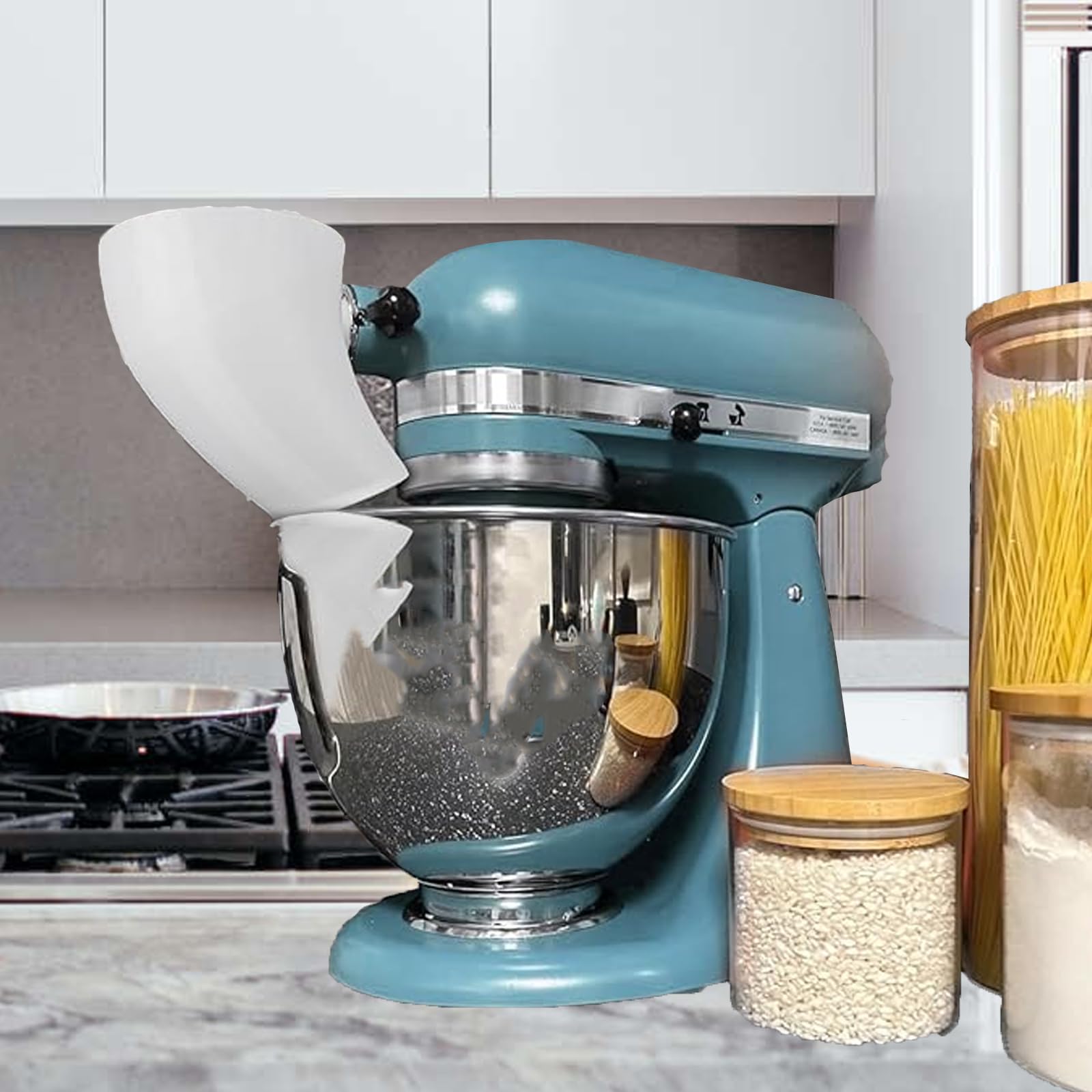 Semihacker 30-degree pouring chute guides dry and wet ingredients with minimal splatter.