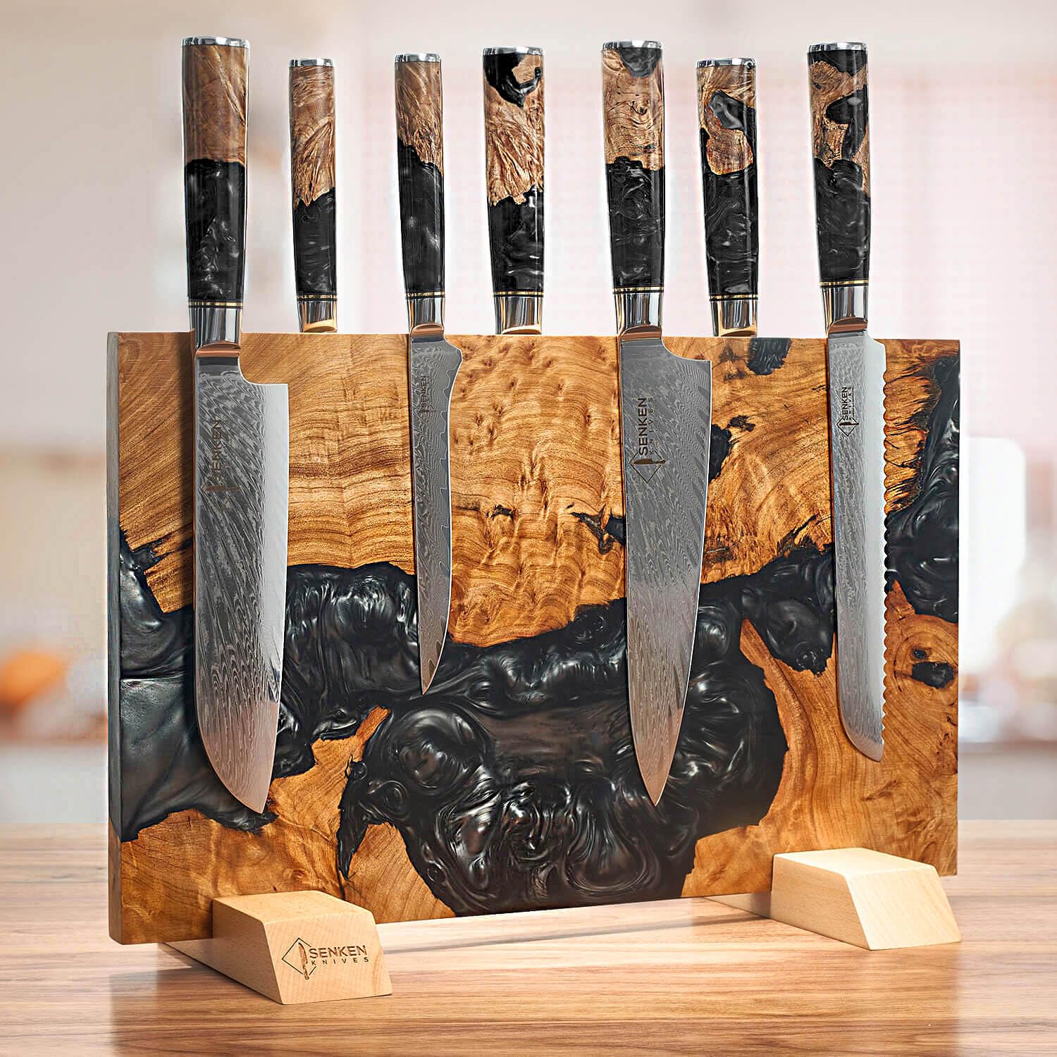 Senken Knives Black Tsunami block sideview with dual magnets securing blades instantly.