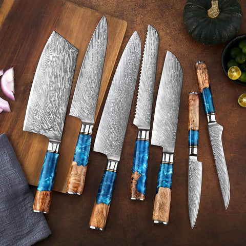 Senken Knives Tsunami 67-layer Damascus pattern image for visual impact.