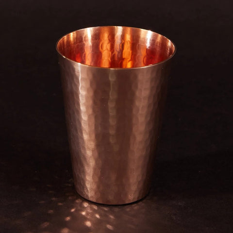 Sertodo 25oz copper cup in a cocktail setup, perfect for Moscow Mules and refreshing drinks.