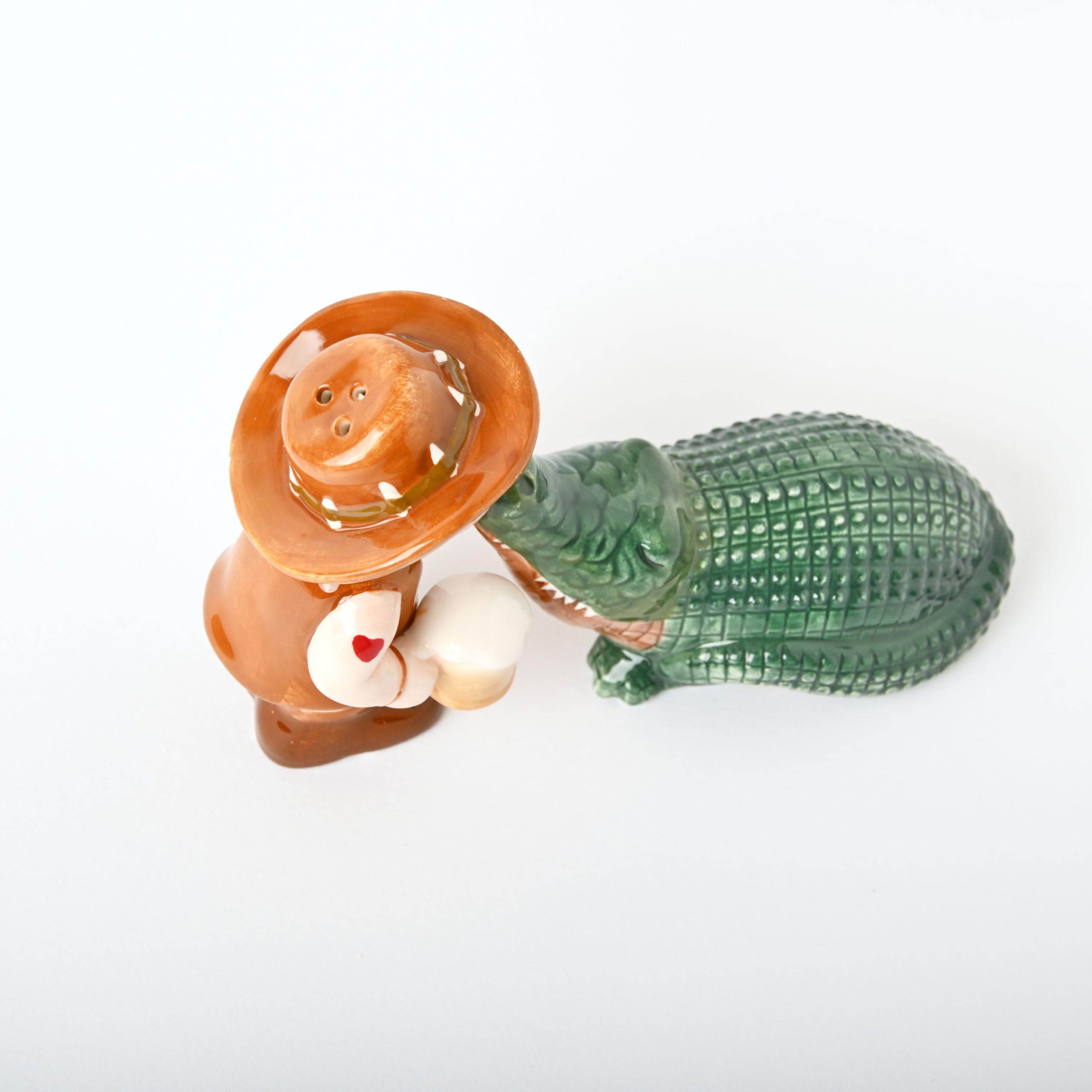 Servette Home crocodile kitchen decor adds playful charm.
