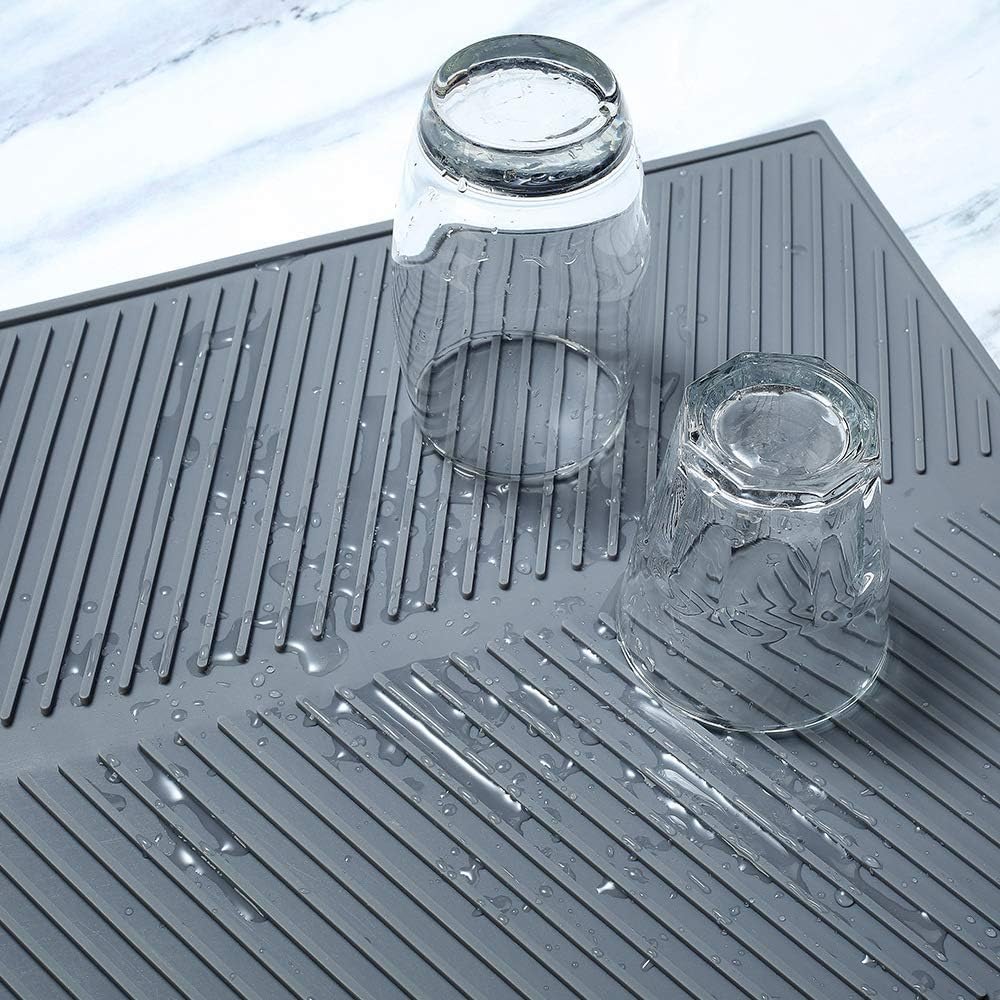 SFBBCLOZ kitchen counter mat provides heat insulation.