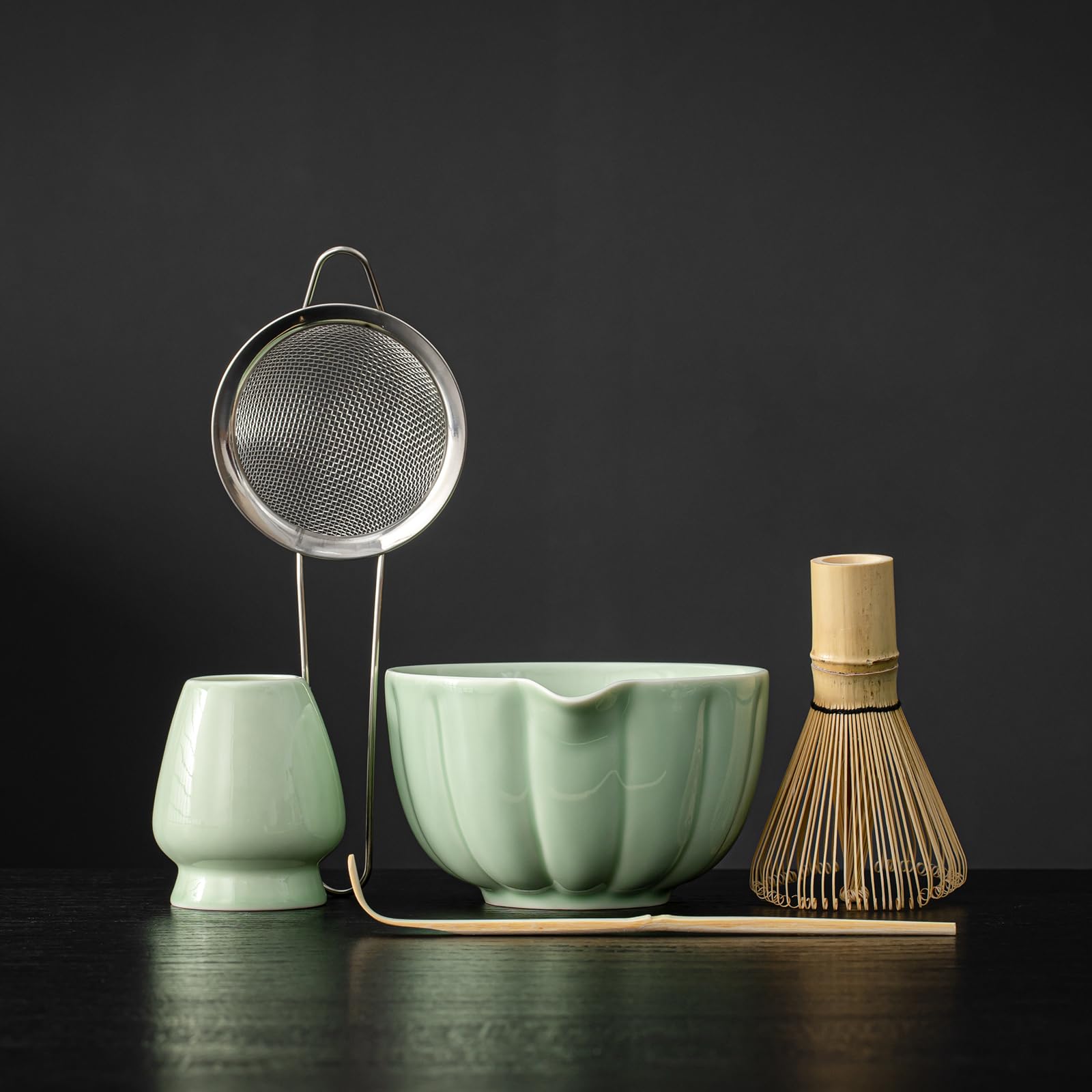 SFTXEY emerald green matcha bowl for smooth pouring after whisking