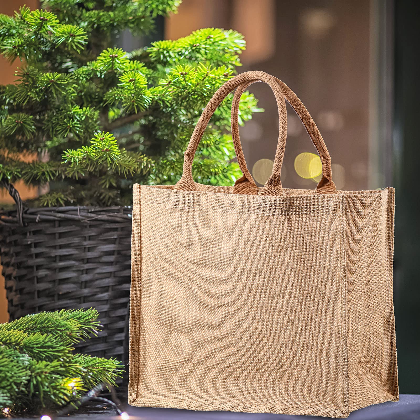 Shappy burlap tote bottom and sides designed to keep shape