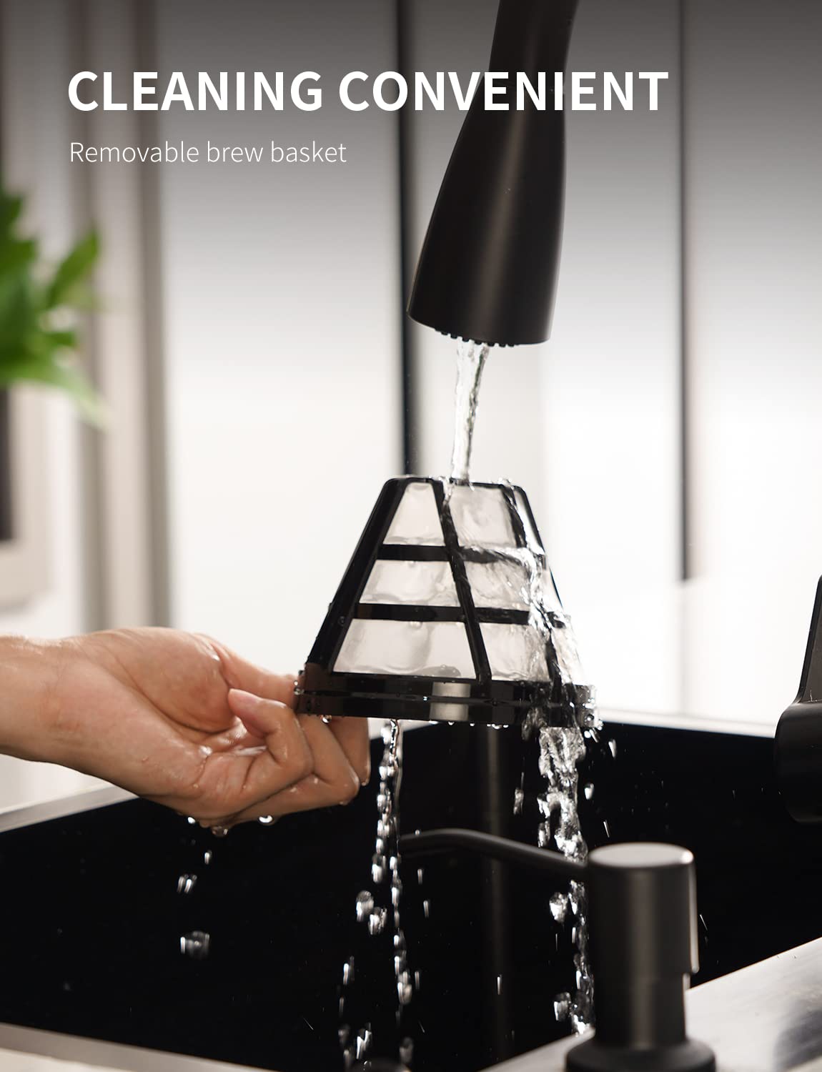 SHARDOR pause-and-serve lets you pour mid-brew.