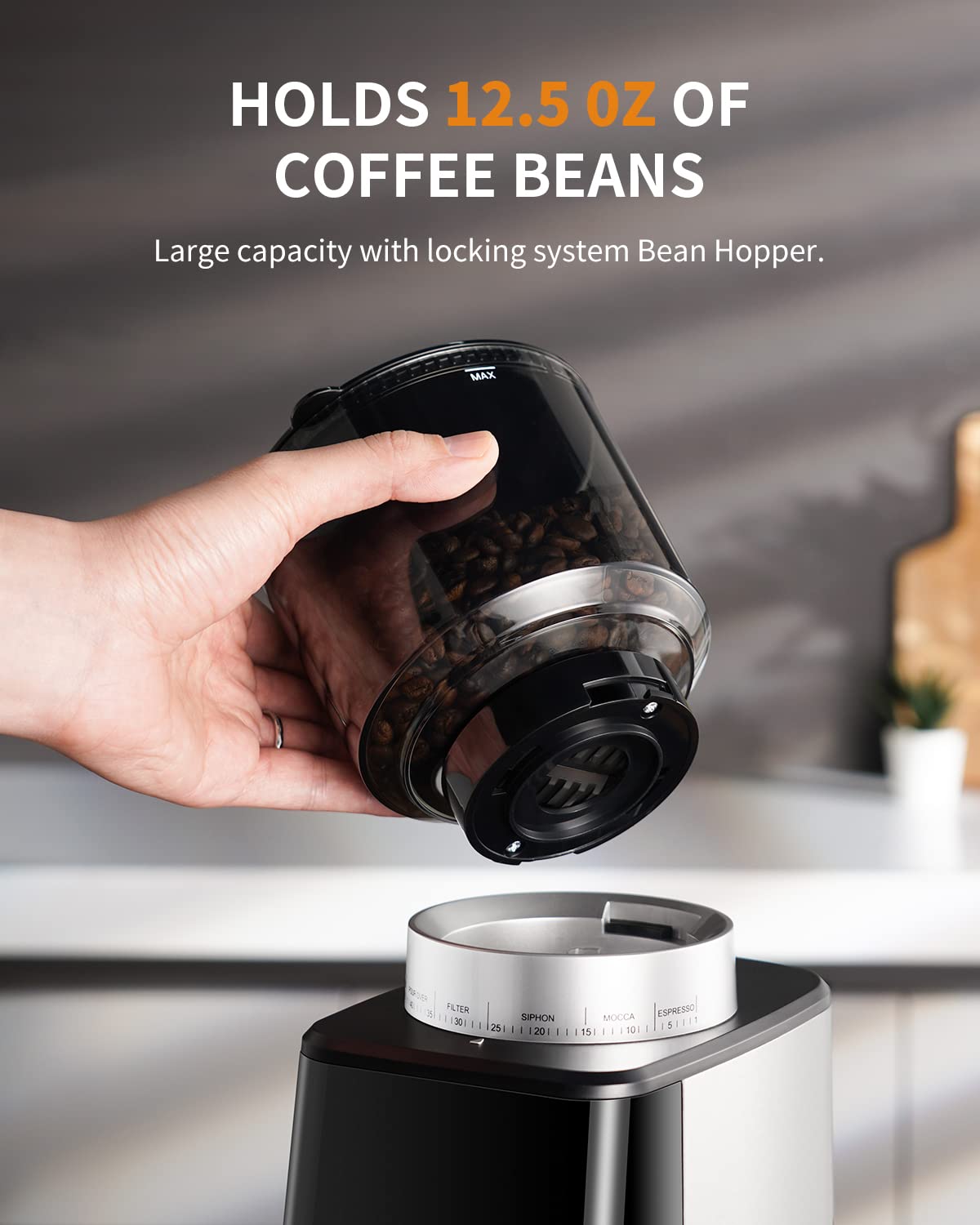 SHARDOR compact grinder is easy to clean using the residual cleaner