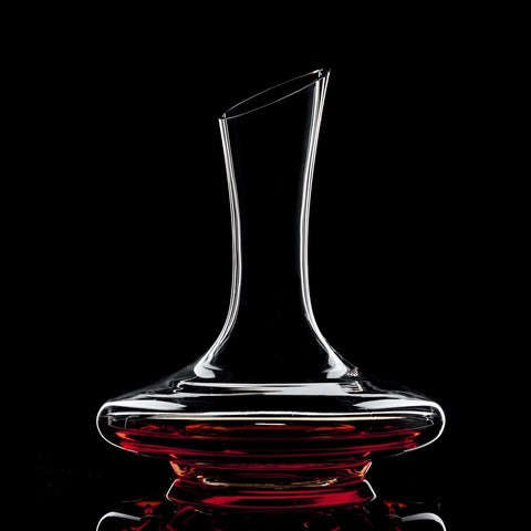 SHIGOO wine decanter on a stylish bar display.