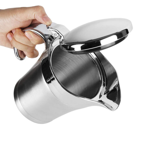ShineMe gravy boat with wide spout delivers smooth pouring