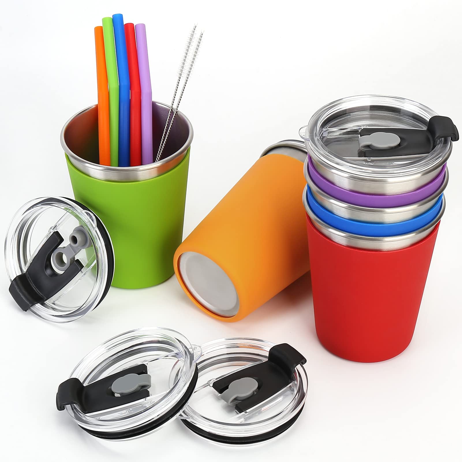 ShineMe cups with lids and straws for spill-proof sipping during activities.