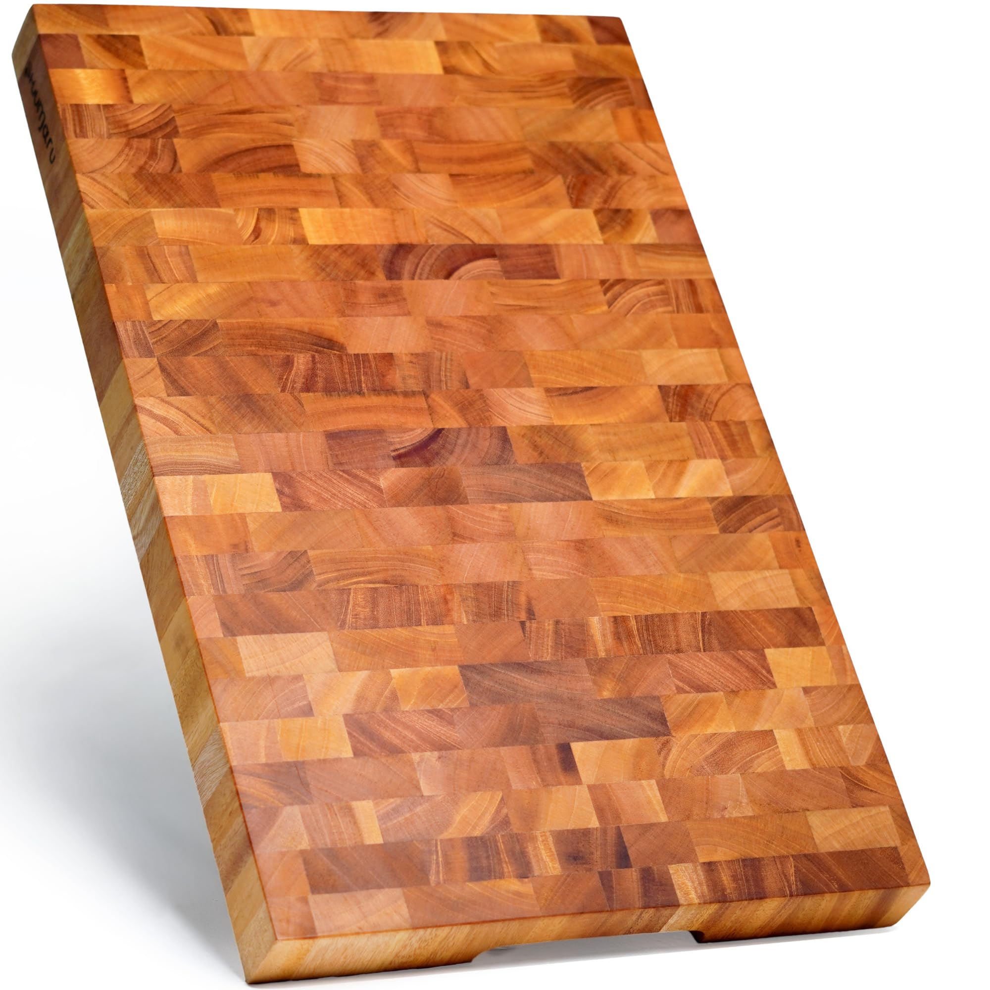 SHUMARU Mahogany end-grain board viewed from top, offering a spacious cutting area for meal prep.