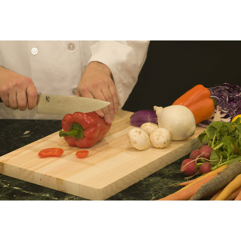 Shun Classic 8-inch Chef's Knife edge close-up for razor-sharp performance