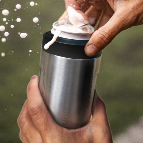 Signice sweat-proof exterior stays dry and non-slip during use.