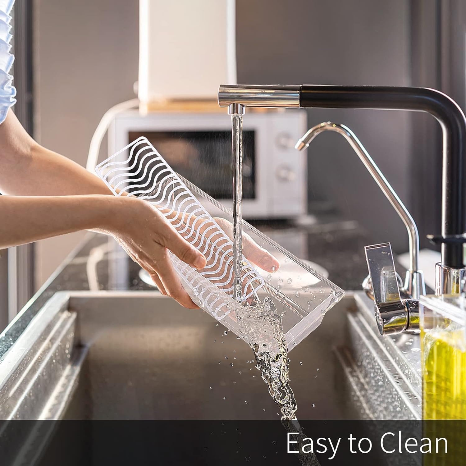 SILIVO secure-lid feature helps keep contents fresh in cold storage.
