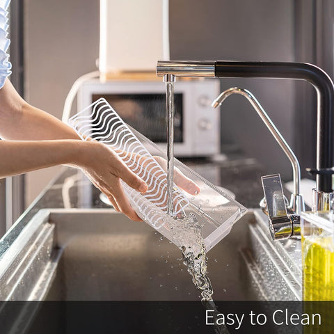 SILIVO secure-lid feature helps keep contents fresh in cold storage.