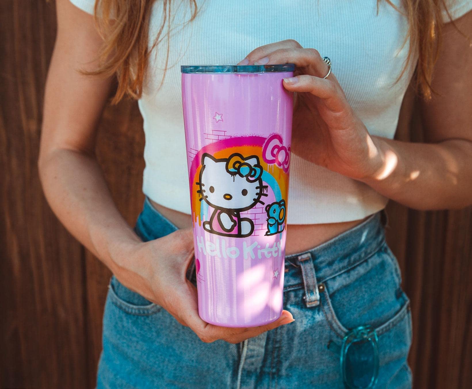 Secure lid and reusable straw support spill-free travel.