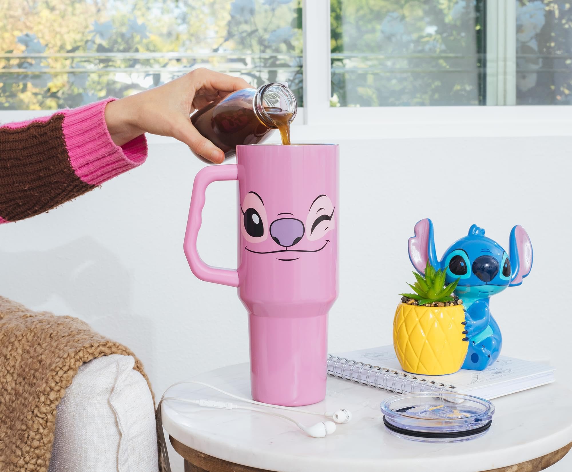 Dishwasher-safe icon on Silver Buffalo tumbler for easy care