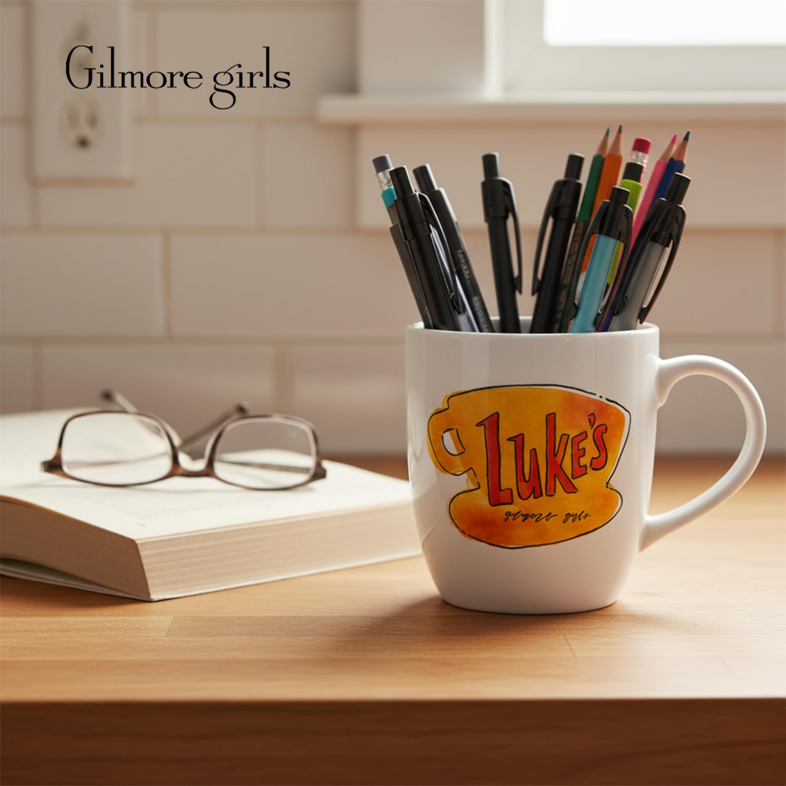 Silver Buffalo mug steaming with coffee display