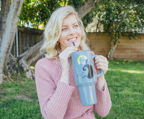 Silver Buffalo tumbler with secure lid to help prevent spills during transport.