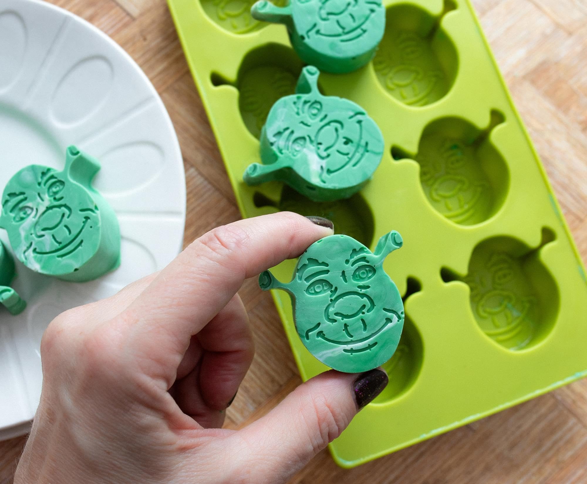 Official Shrek collection by Silver Buffalo enhances party moments.