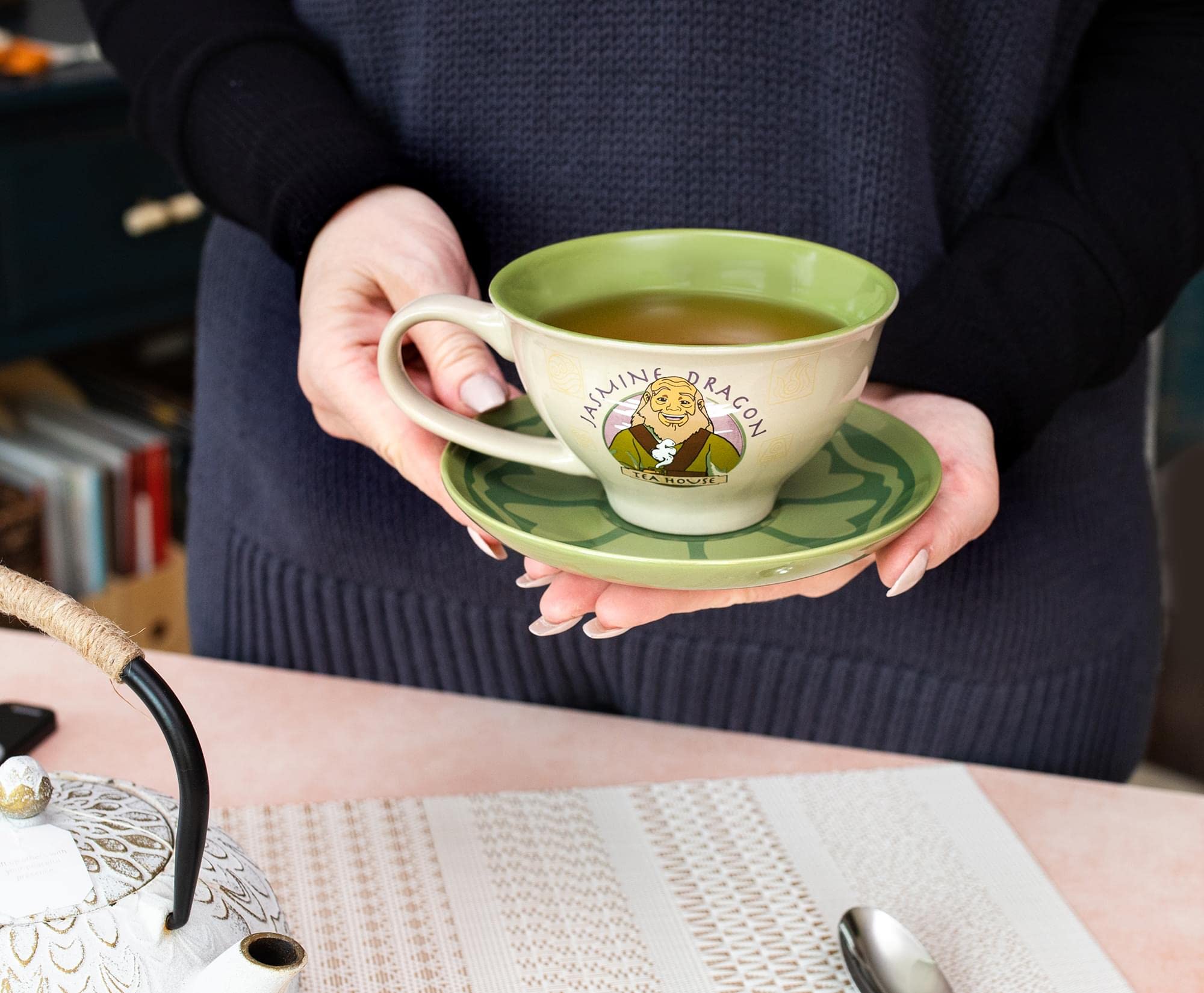 Silver Buffalo teacup green interior detail highlights vibrant contrast.