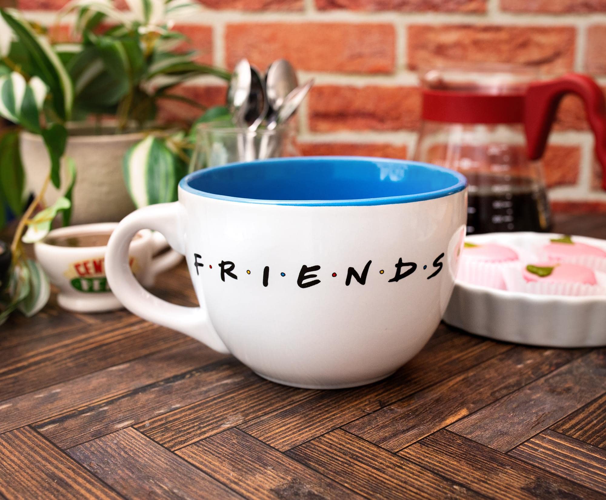 Silver Buffalo wide-mouth mug demonstrates easy filling and generous portions.