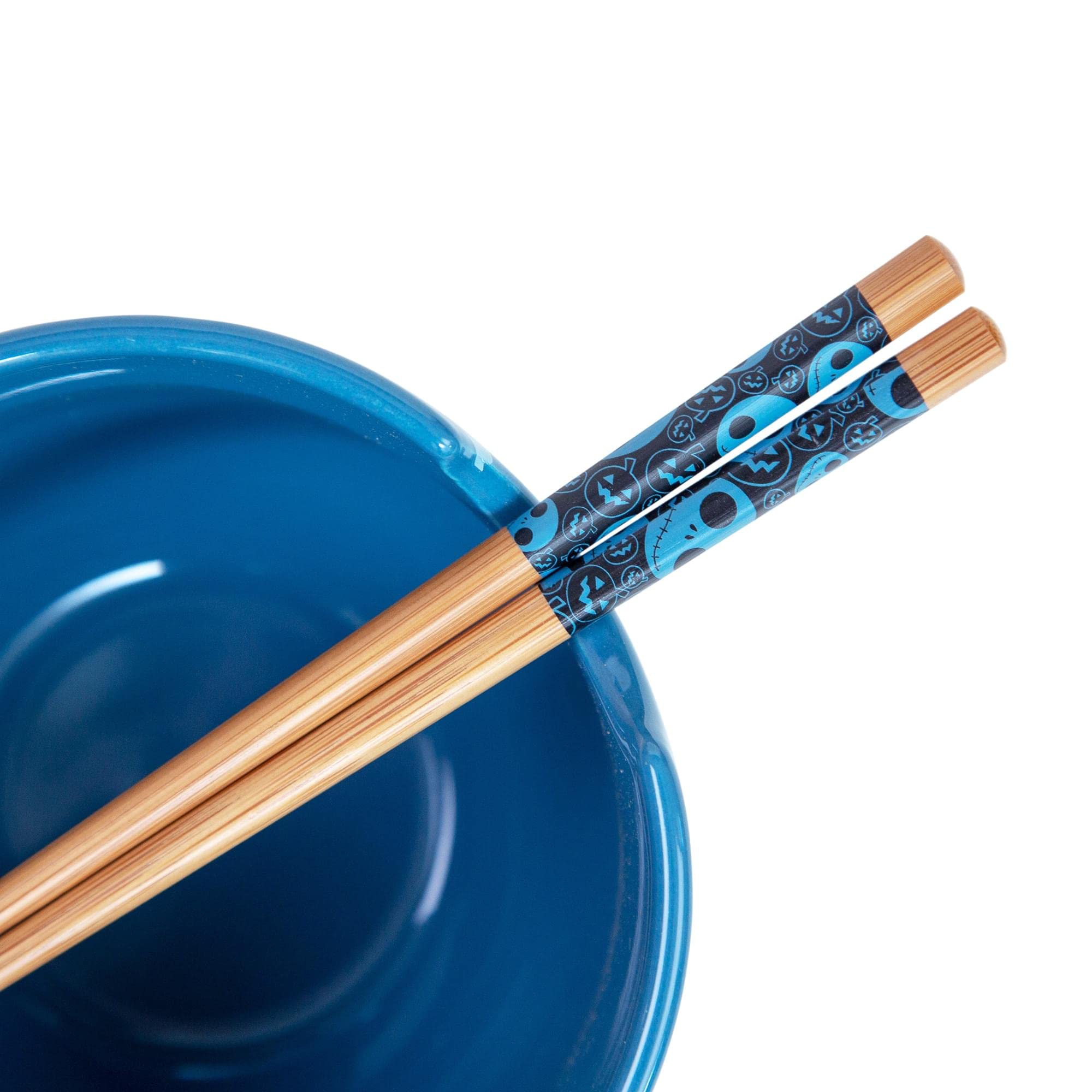 Silver Buffalo wooden chopsticks included for authentic dining.