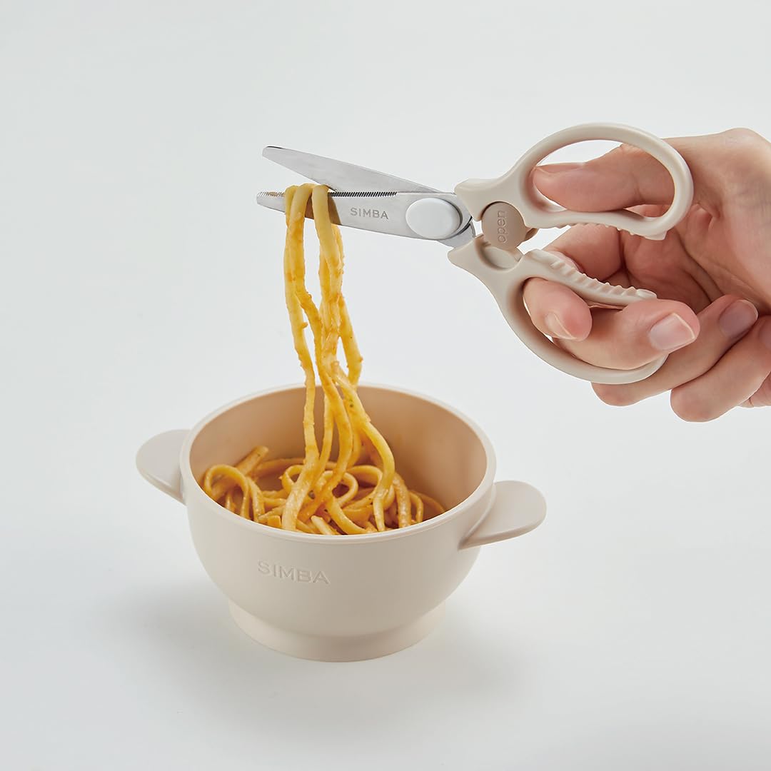 Simba food scissors blue safety lock engaged to prevent accidents.