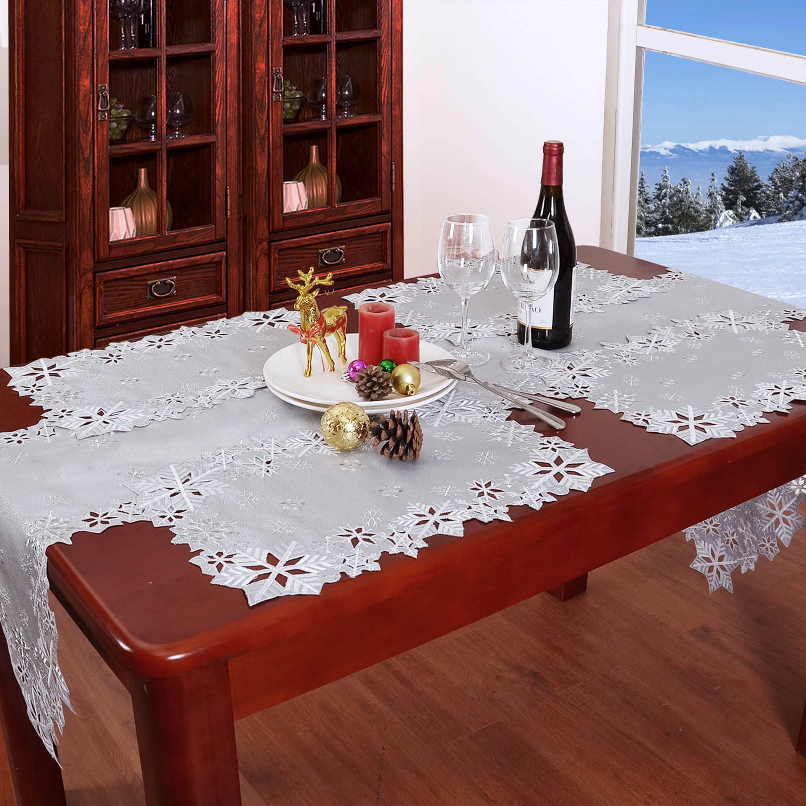 Simhomsen no-slip design helps prevent table slipping during meals