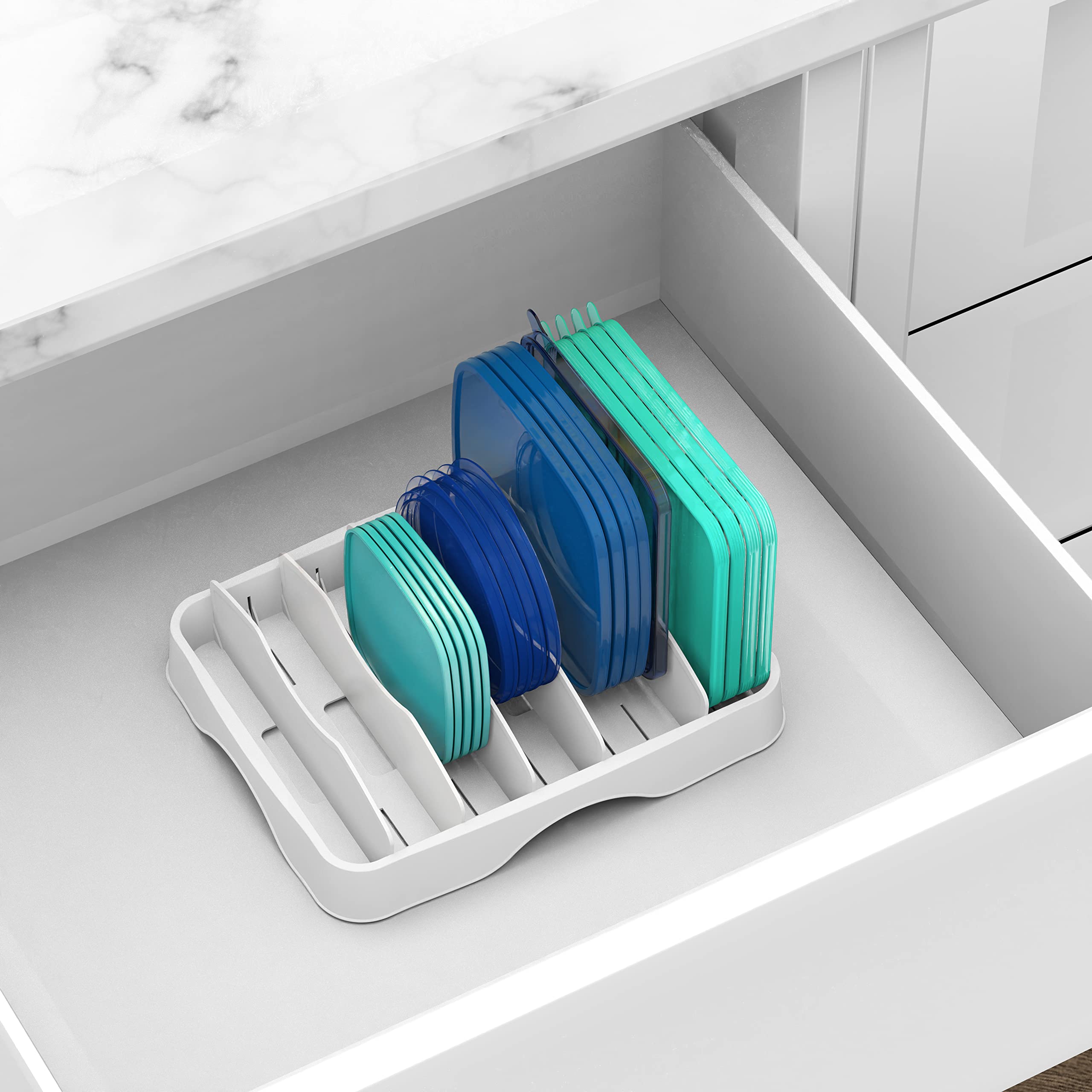 Simple Houseware BPA-free material supports safe, easy-to-clean storage