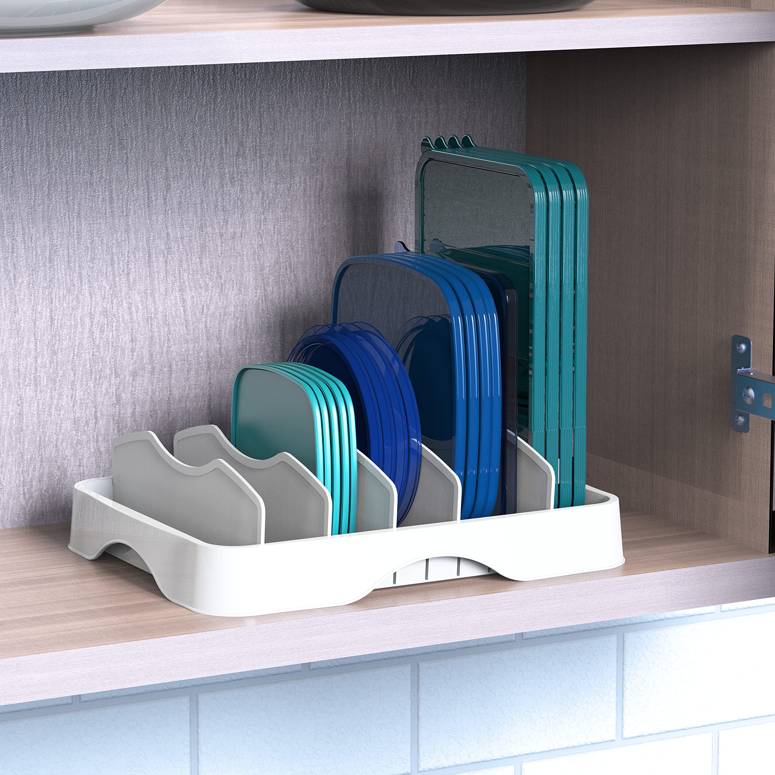 Simple Houseware versatile storage holds round and square lids up to nine inches