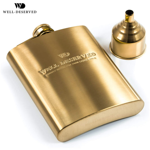 Groomsmen gift flask from Simpler Life, elegant and practical