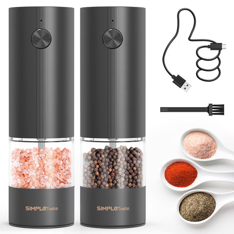 SIMPLETASTE cleaning brush supports quick residue removal after seasoning.