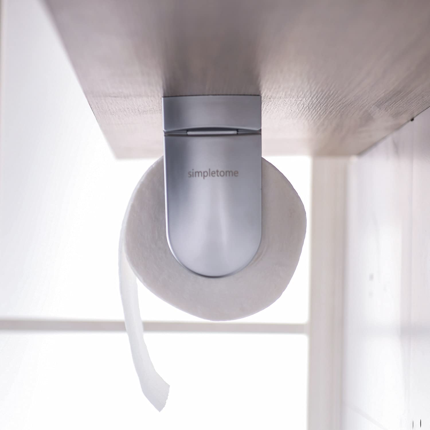 simpletome ONE back-adhesive tab shows secure mounting options.