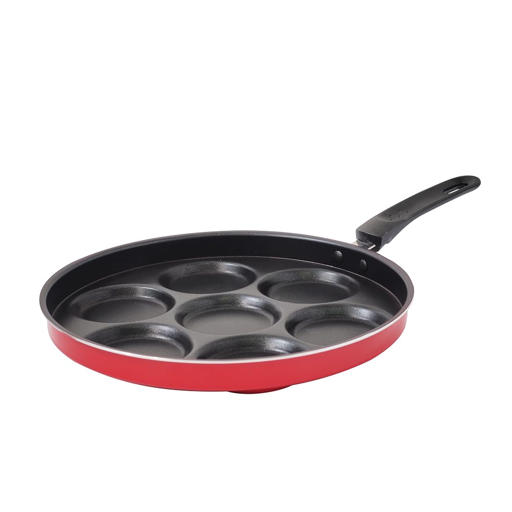 Sisem 7-Cup Eggpan omelet section enables quick multi-item breakfast.