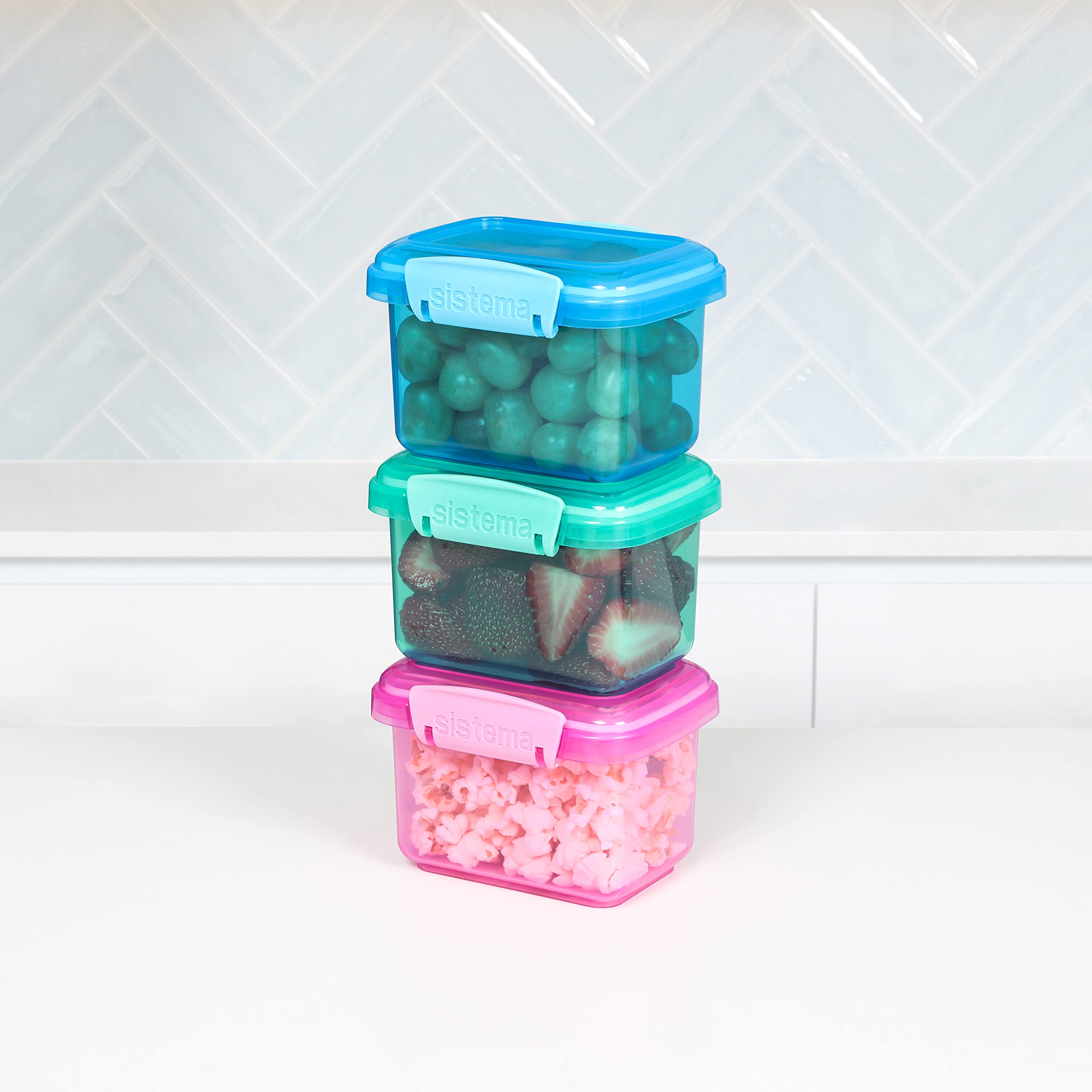 Sistema container ideal for pasta, salad, or fruit meal prep.