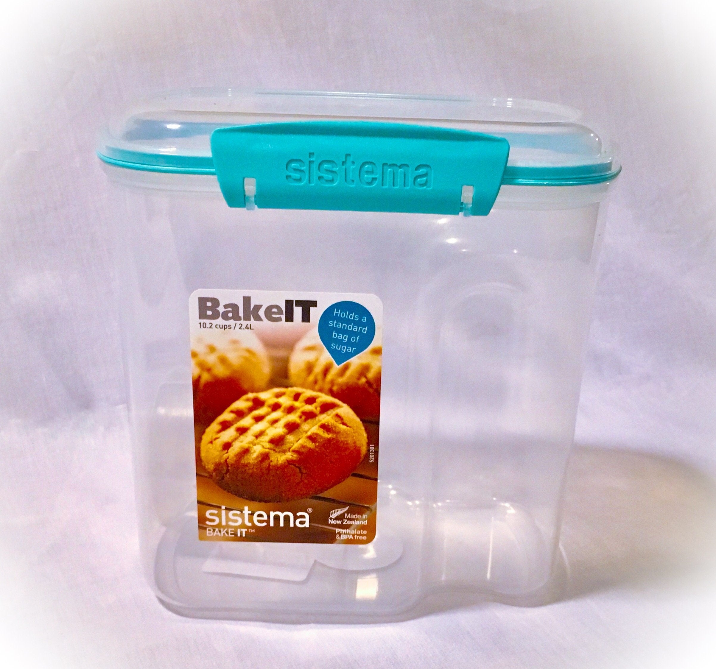 Sistema sugar container lid-seal close-up demonstrating secure closure and spill prevention