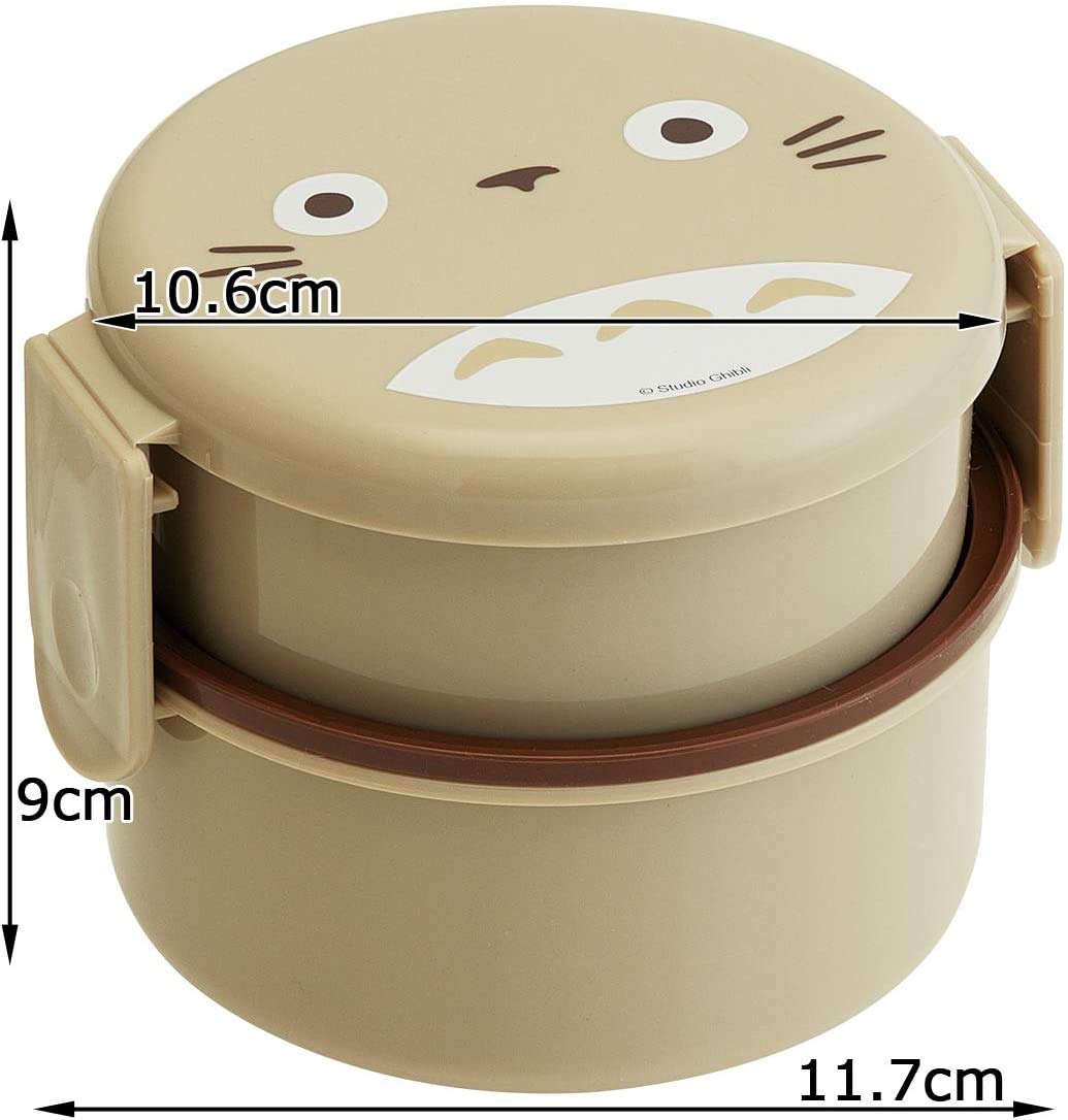 Skater Totoro microwave-safe compact lunch box enables quick reheating.